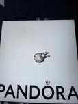 Vând charmuri Pandora