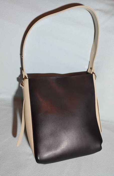 Geanta KOTON  VINDEM SI FACEM BUCURII citește descrierea