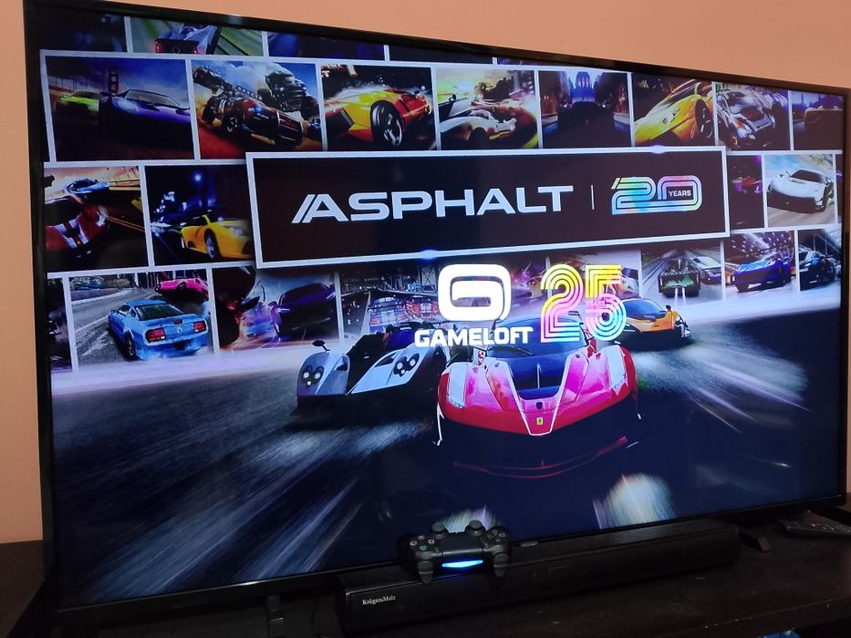 Playstation 4 + 20 jocuri, 1TB, 4K