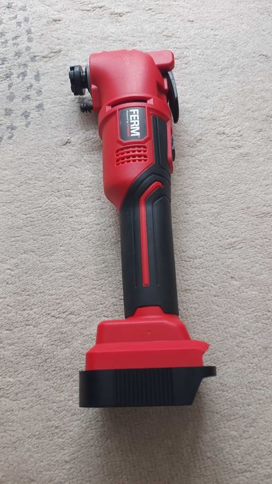 Fierastrau oscilant multirol FERM cu adaptor baterie Makita