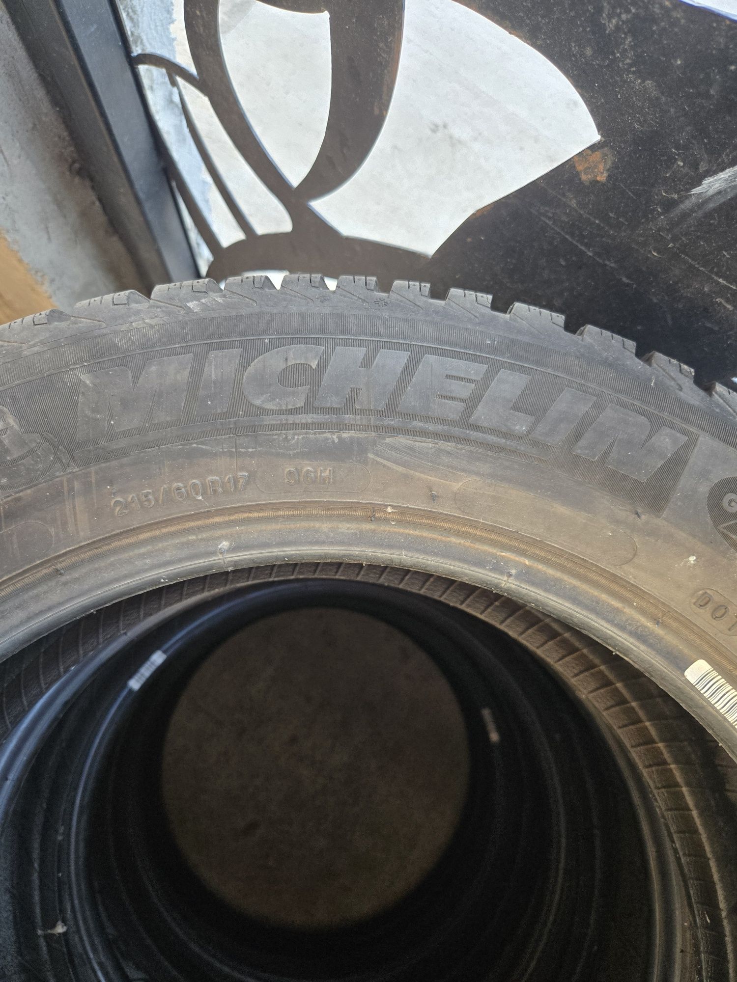 4 бр. Зимни гуми 215.60.17 MICHELIN
