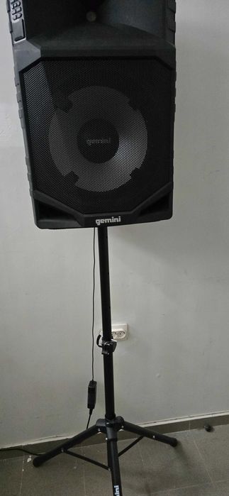 Gemini GSW-T1500PK водоустойчива тонколона със стойка и микрофон
