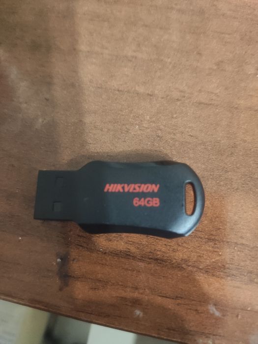 Продам usb флешку