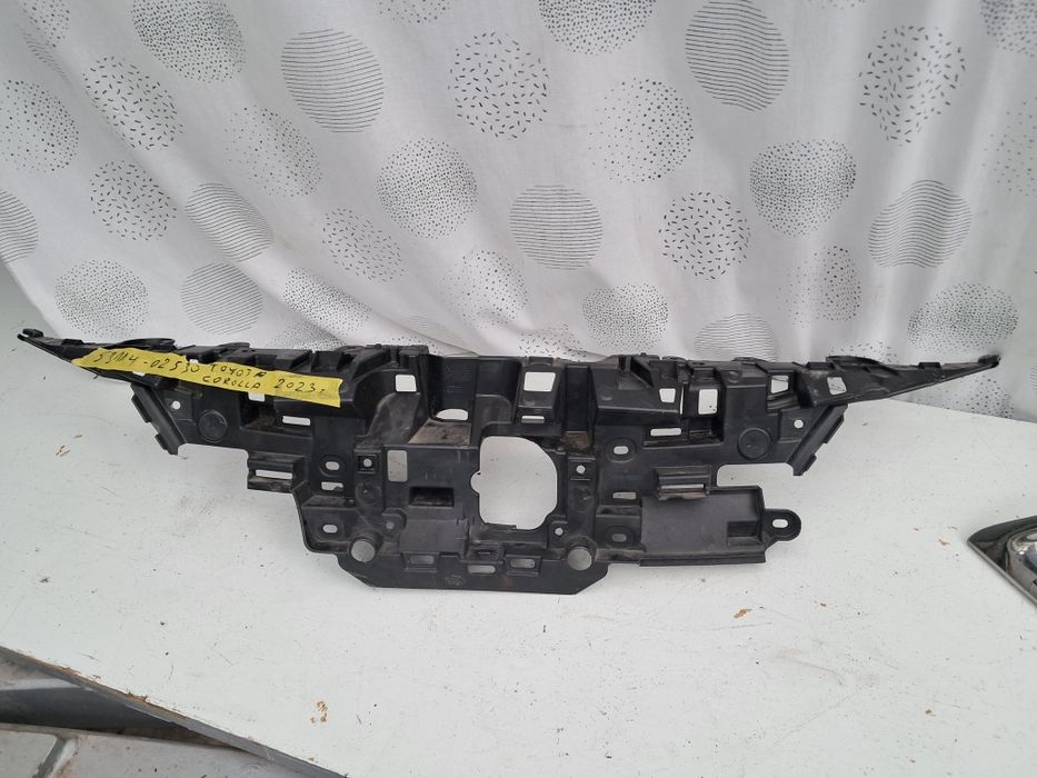 Грил решетка основа панел Очиларка Toyota Corolla 2023г