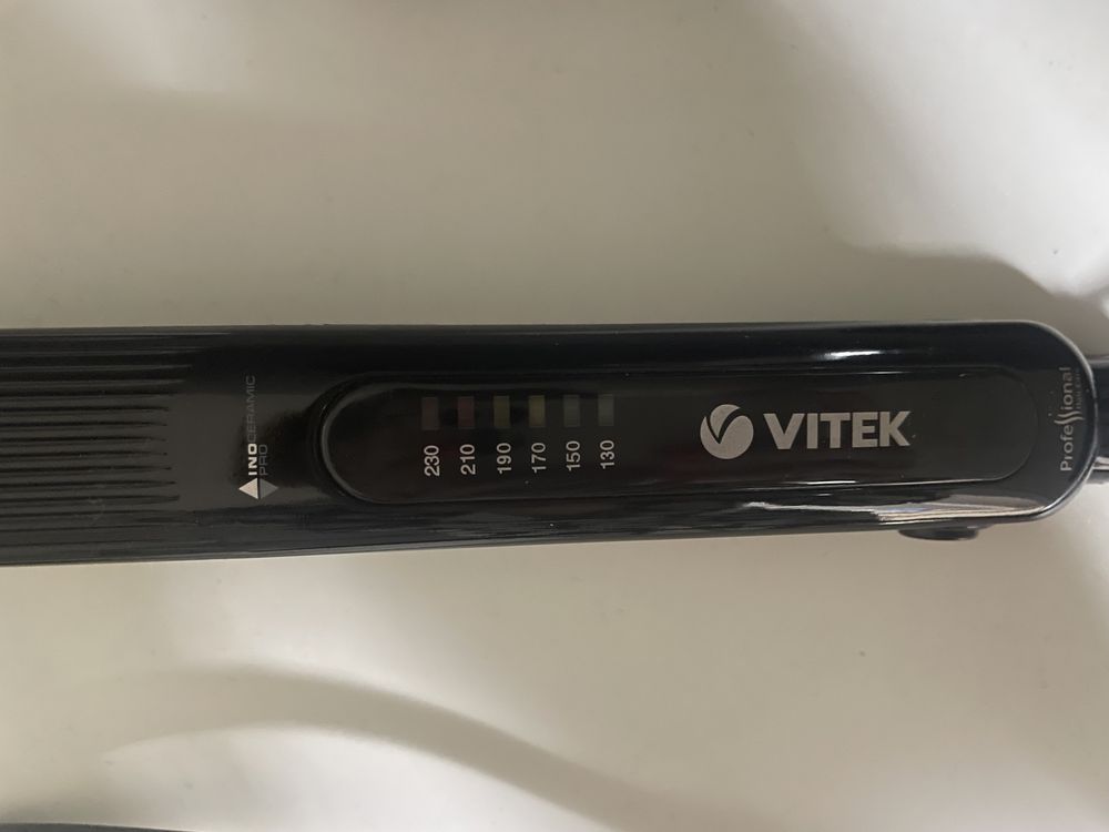 Продам утюжок выпрямитель для волос Vitek VT-2287 BK