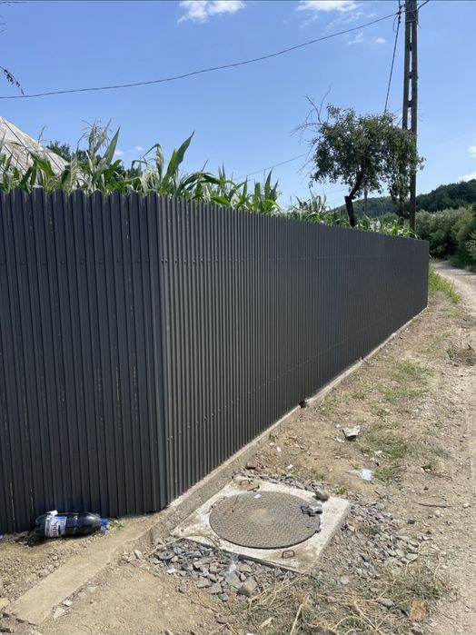Construim garduri și porți la comanda clientului