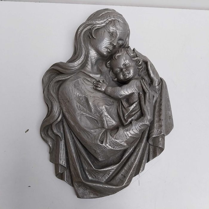 НАЙ ДОБРАТА ОФЕРТА Барелеф майка с дете