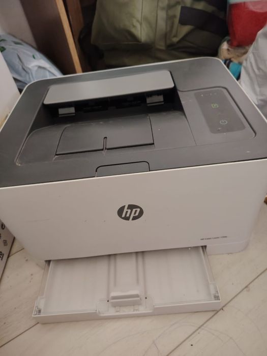 Цветной принтер HP color laser