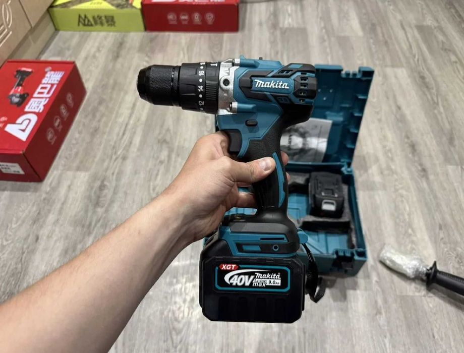 Шуруповерт  Makita бесщеточный