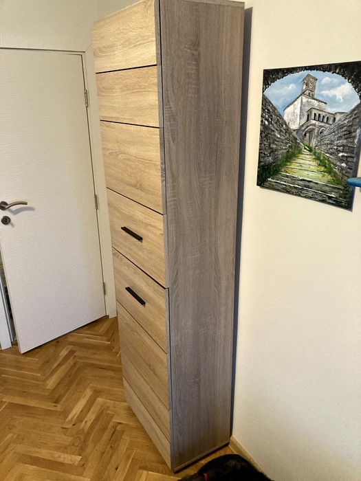 Два шкафа в отлично състояние – 80×75×35 см и 55×195×35 см