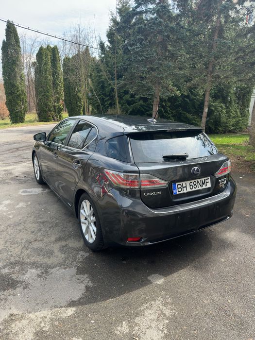 Autoturism Lexus CT200h