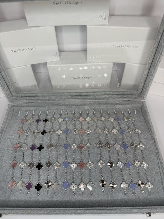 ПРОМОЦИЯ Van Cleef & Arpels гривни