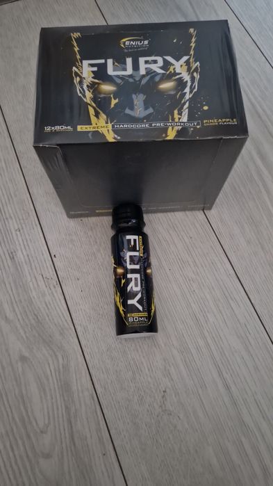 Vand placa pentru flotari de la GymBeam + 28 shoturi de Fury 80 ml