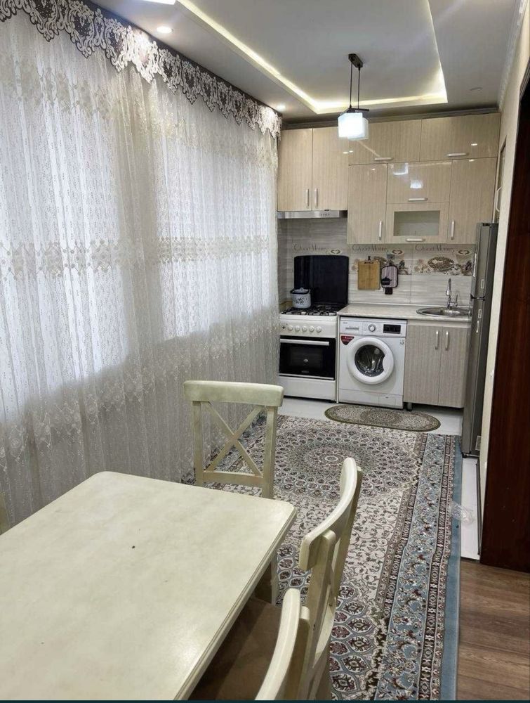 Сдаю СВОЮ 2 в 3 ком. на 2 этаже!М.Улугбекский р,улОсиё,Новомосковская!
