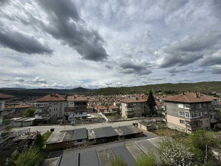 15114 - Многостаен апартамент в гр. Дряново