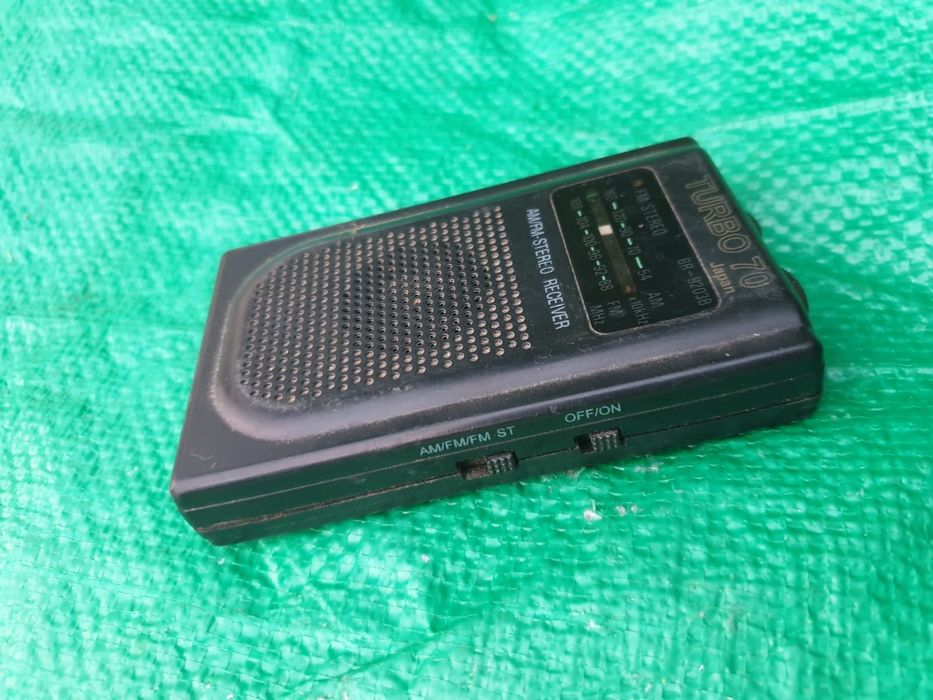 Radio Receptor stereo japonez Turbo 70 AM/FM model BR- 9203B