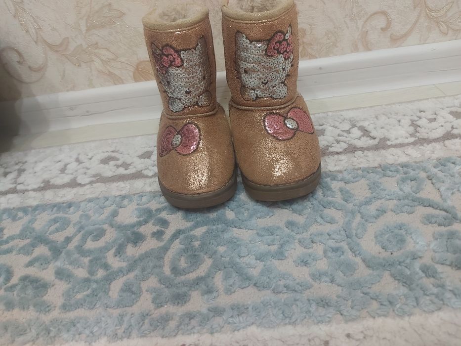 Отдам за шоколадку