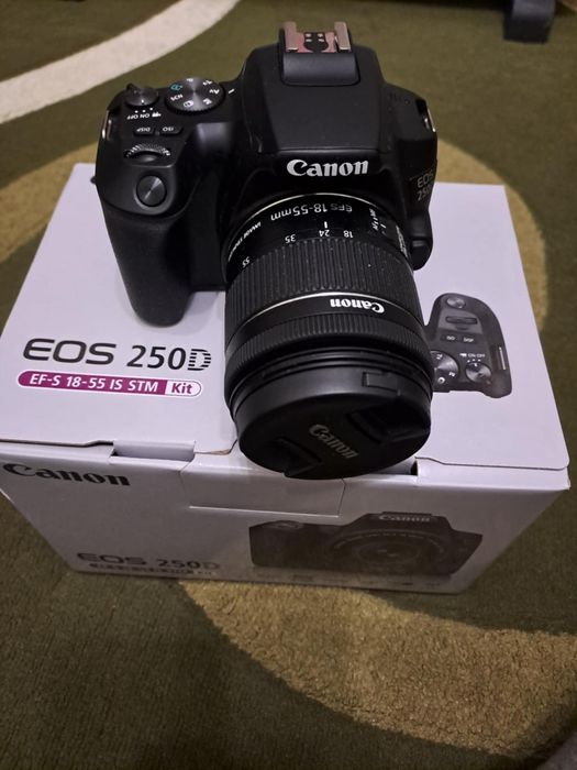 Canon eos 250d + 18-55 mm !!! В Гаранция!!!