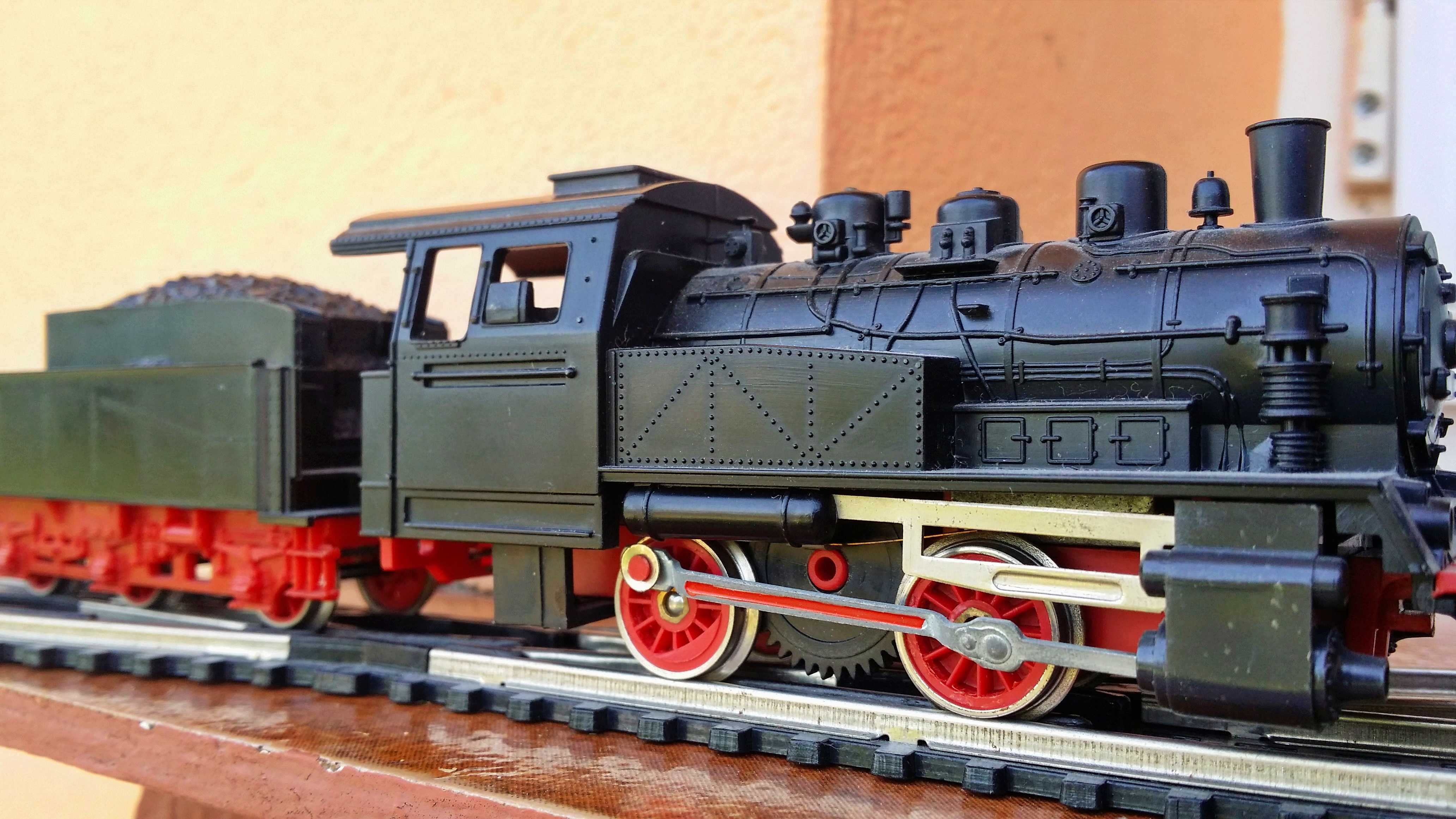 Trenulet Piko Komplett ANLAGE scara HO 1:87 locomotiva + vagoane sina