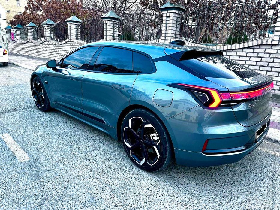 Zeekr 001 you yili 2023