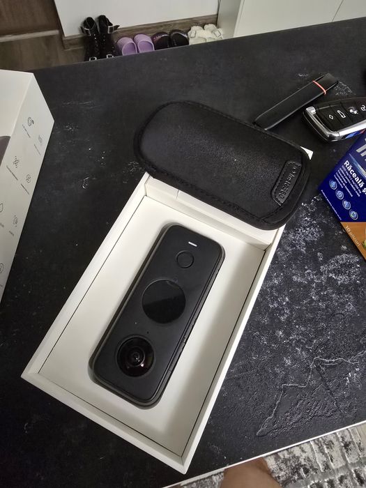 Vând camera insta360x2