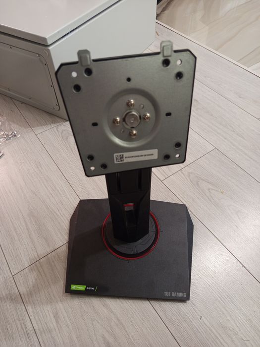 подставка от игрового монитора ASUS TUF Gaming VG27AQ.