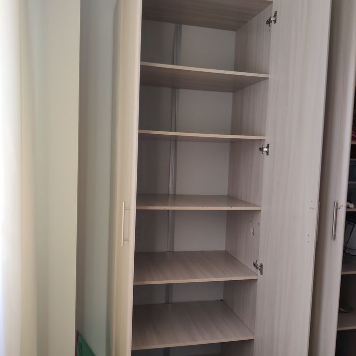 Шкаф платяной распашной