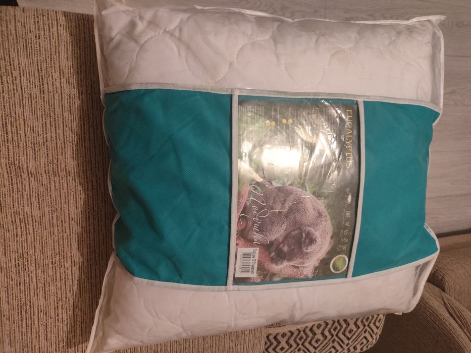 Подушки новые 70х70