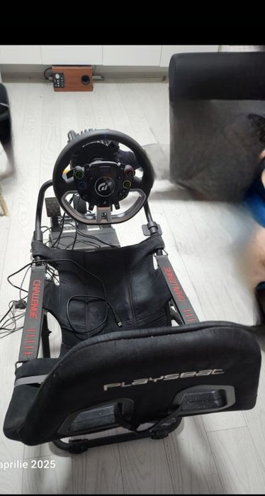 Simulator gaming playset echipat cu volan și pedale