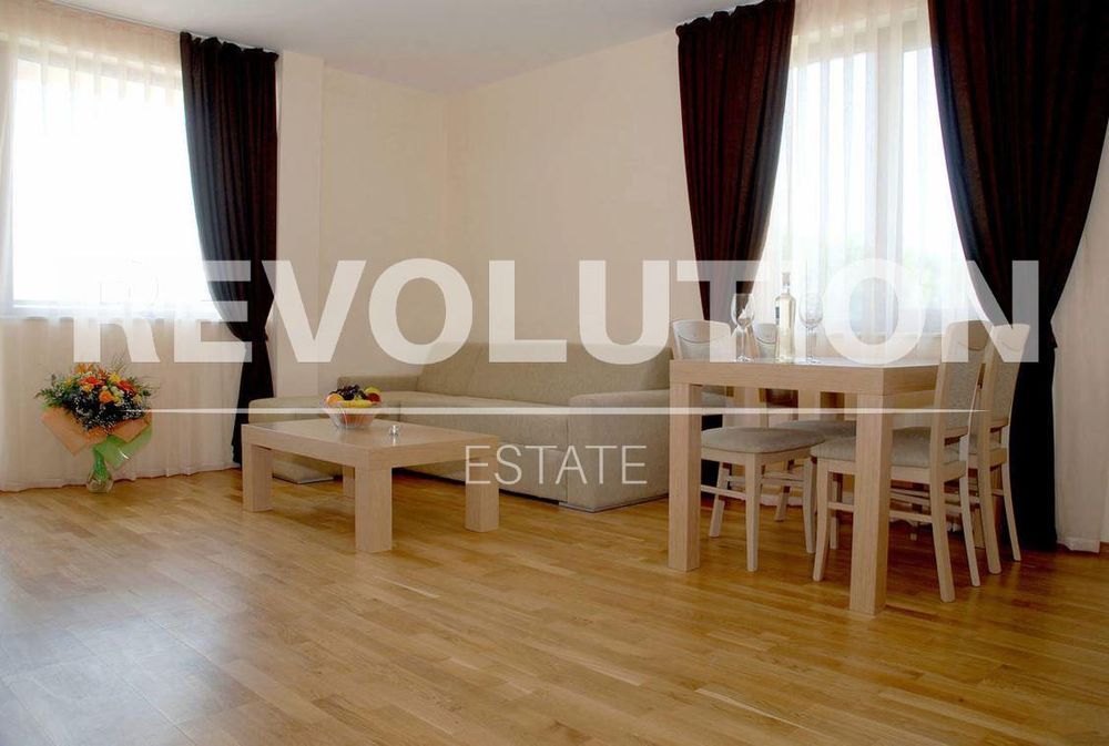 Едностаен апартамент в района на св. Константин и Елена!