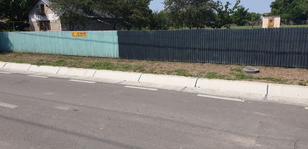 Vând  teren intravilan
