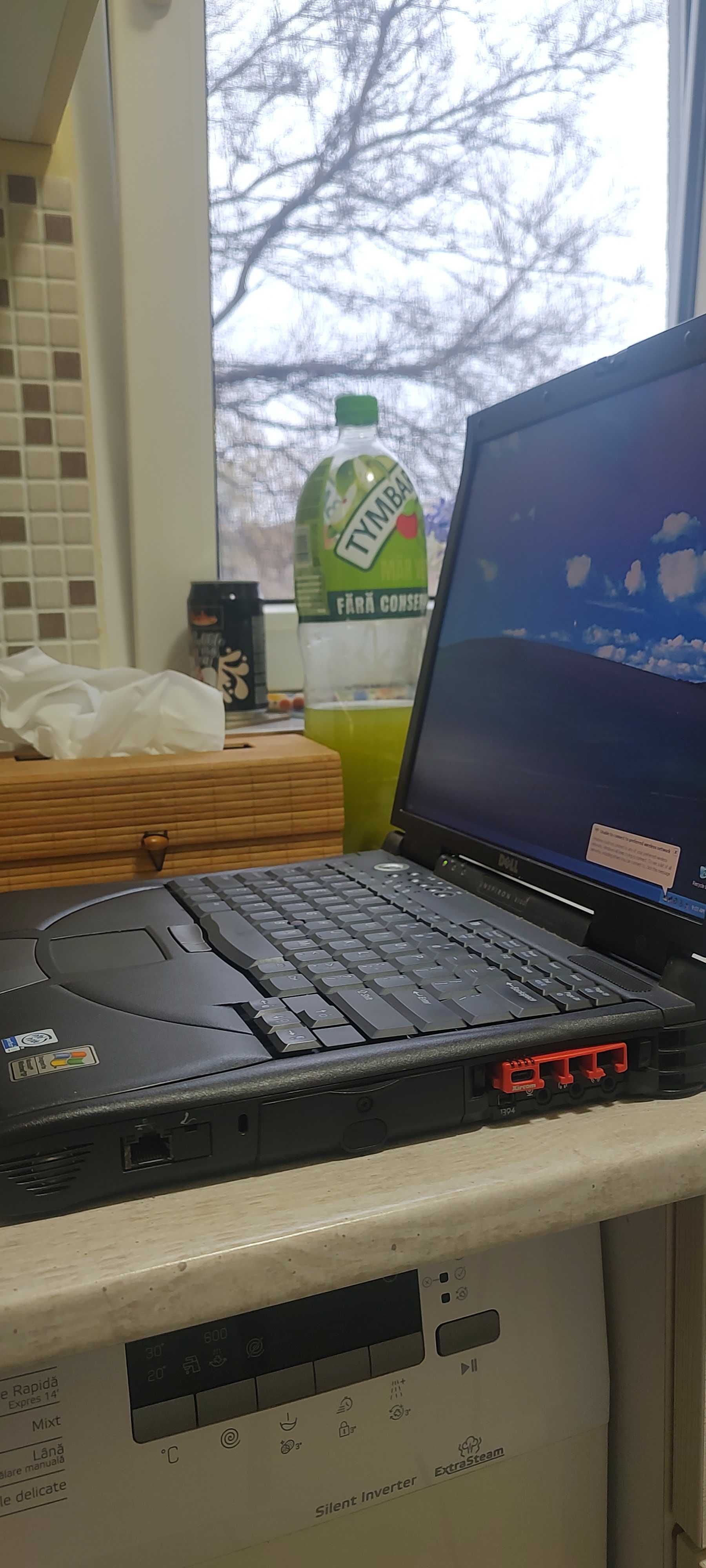 Laptop Dell Inspiron 8100