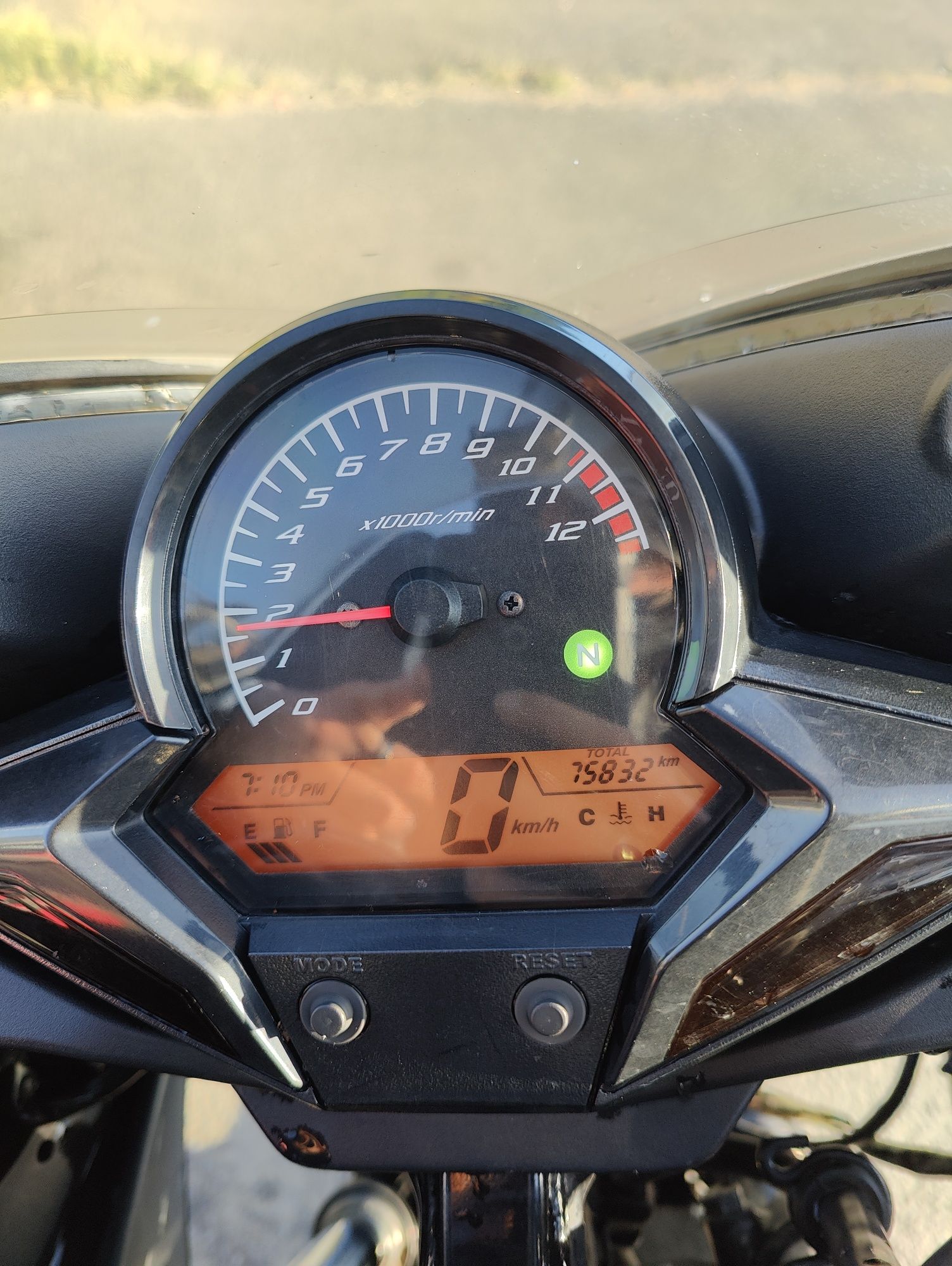 Honda CBR125R 2015