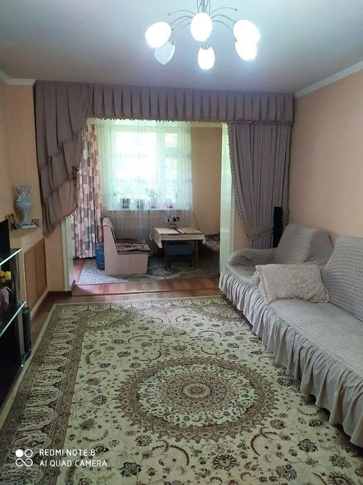 Шота Руставели,ориентир BON кафе-отличная 3комнатная квартира в центре