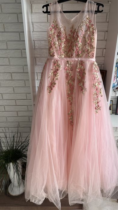 Продам платье