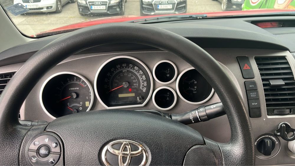 Toyota tundra off- road