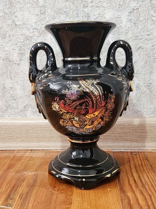 Сервиз  ваза сотилади