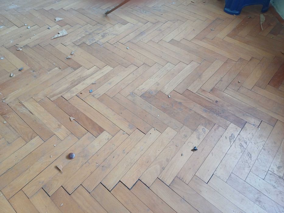 Дървен Паркет в добро състояние. Два вида - скица с размери