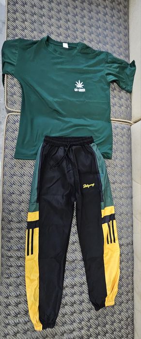 Спортивный костюм