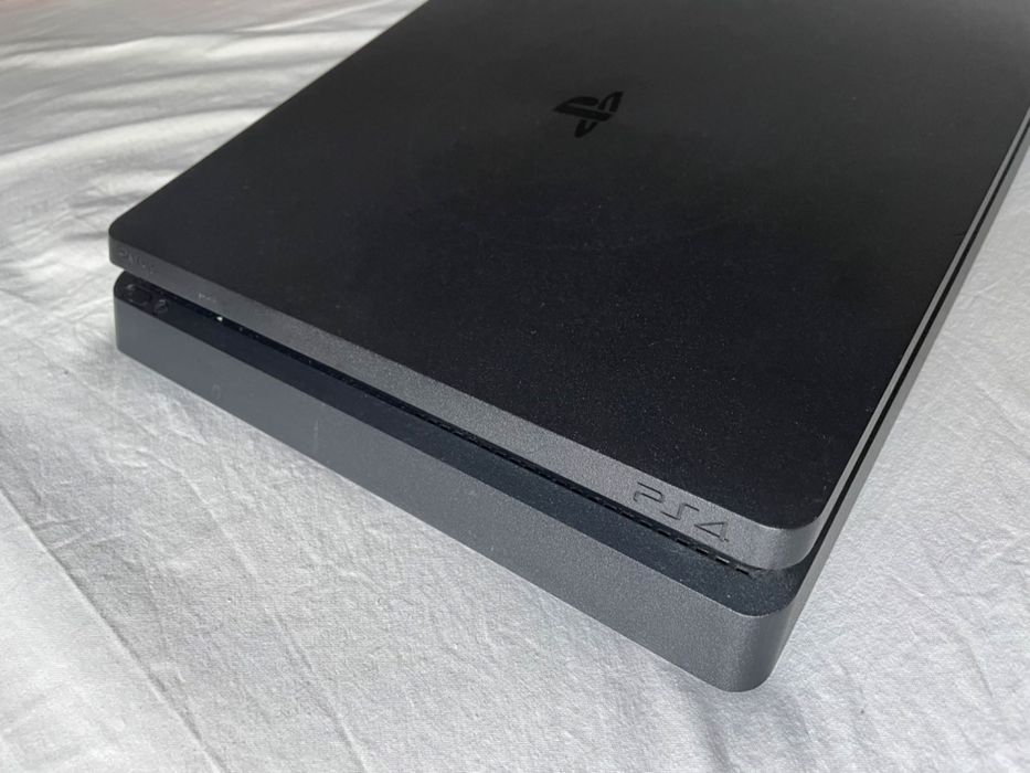 PlayStation 4 (почистван често)