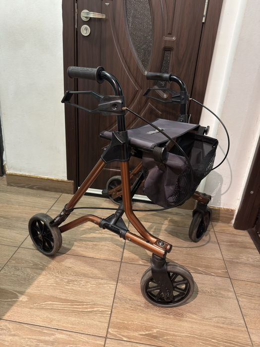 Cadru rulant din aluminiu batrani dizabilitati (ca nou)