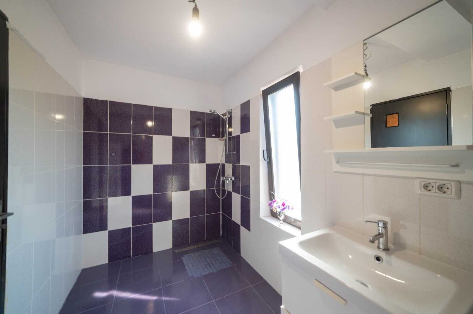 Casă Individuală P+1+M, 6 + 3 camere, 595 mp teren, zona Aradului