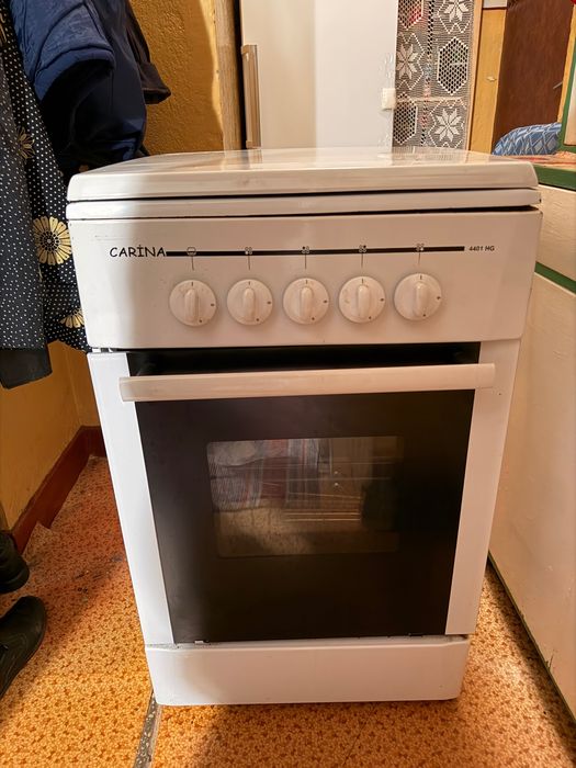 Vând aragaz Carina, nu funcționează cuptorul