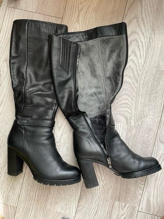 Продам сапоги женские