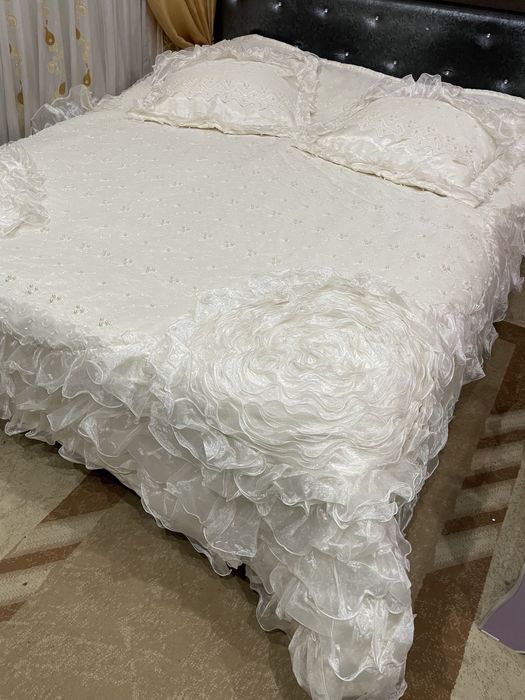 Деярли янги холатдаги покрывал сотилади