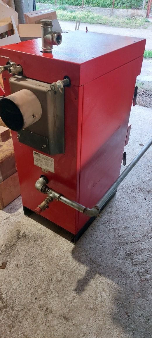 Котел на дърва Burnit 25 kW ползван 2 години. Работи перфектно.