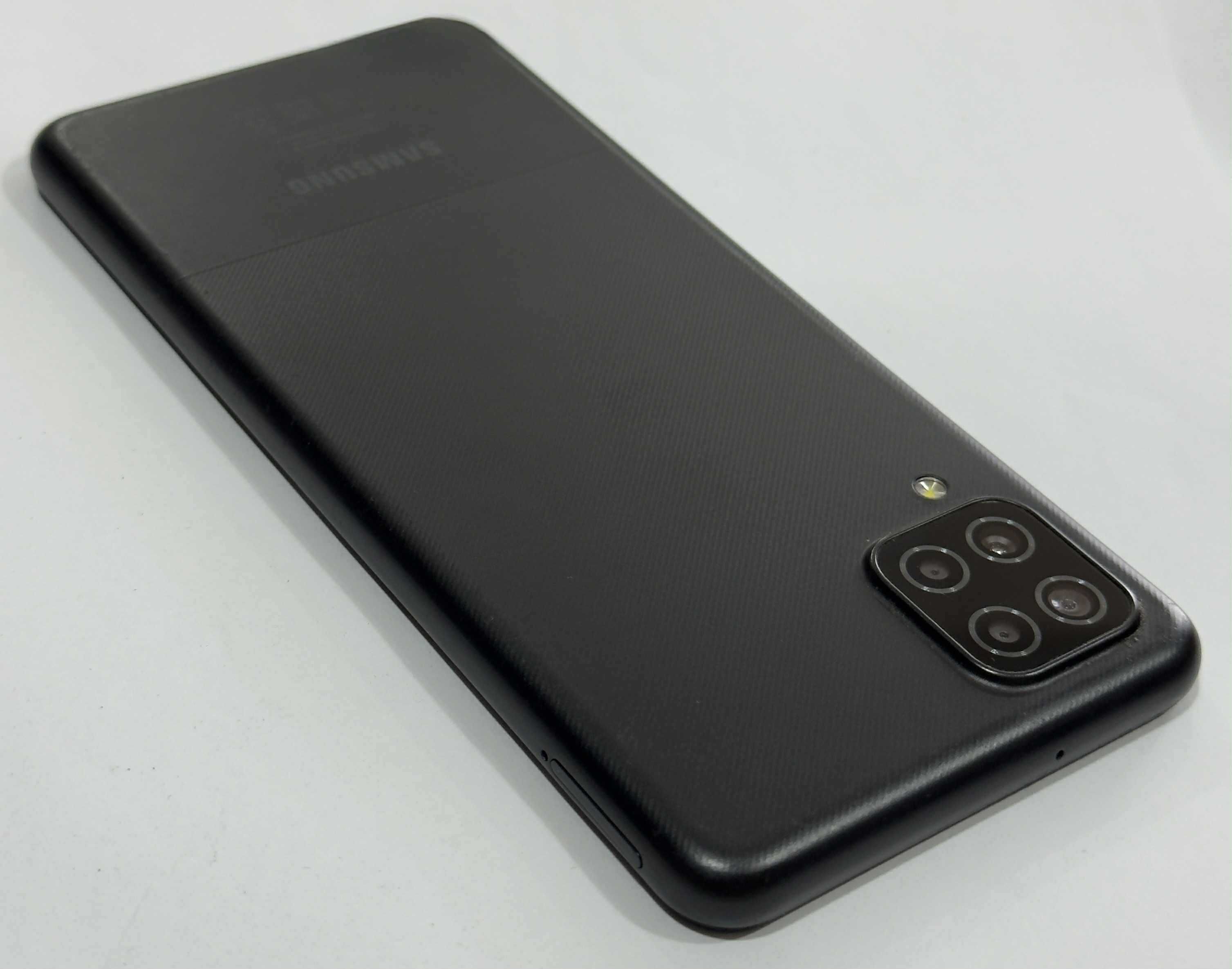 Продавам Samsung A12 128/4gb