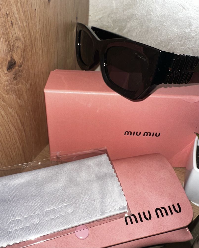 Слънчеви очила Miu miu