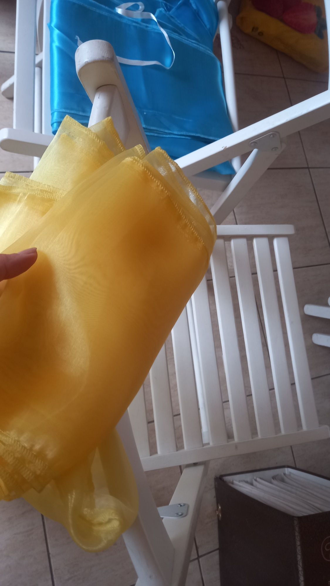 Панделки за столове, Бохо паанделка с разръфани краища