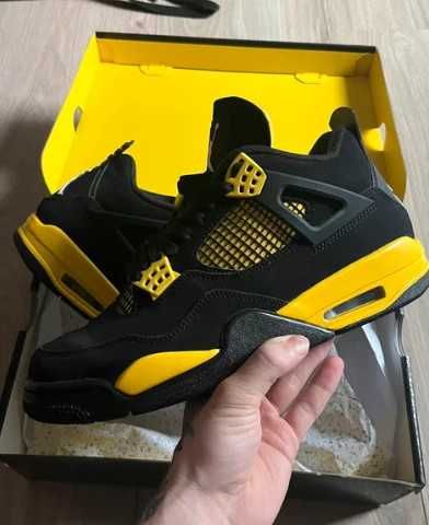 Jordan 4 Retro Thunder EU39